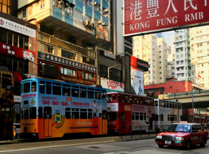 在香港讀大學(xué)需要多少花費呢？