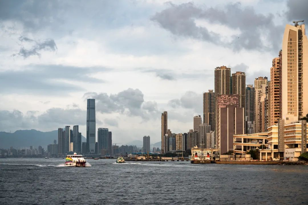 家庭收入要達(dá)到這個(gè)數(shù)，規(guī)劃香港身份才有奔頭！